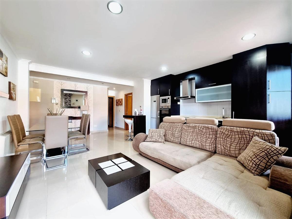 Apartamento Con Terraza Y Piscina Рібейра Екстер'єр фото