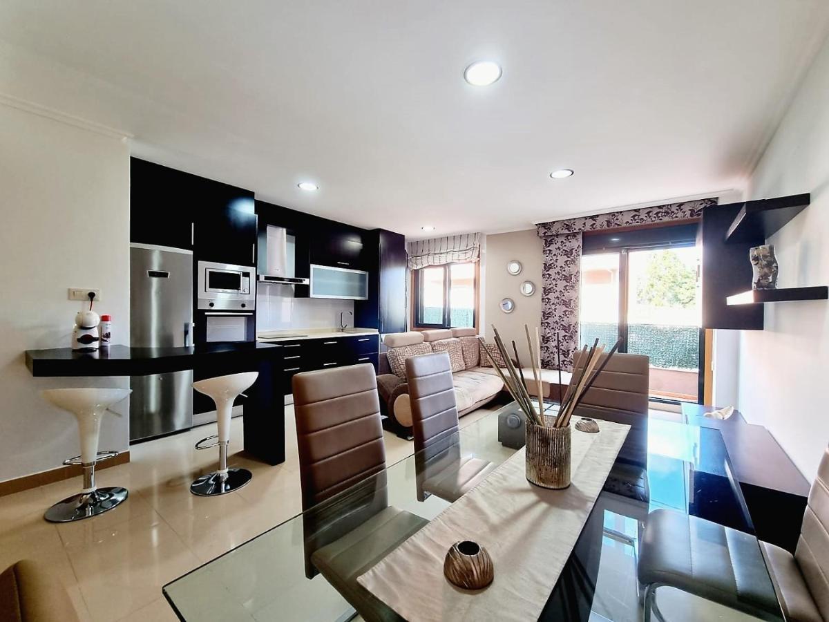 Apartamento Con Terraza Y Piscina Рібейра Екстер'єр фото