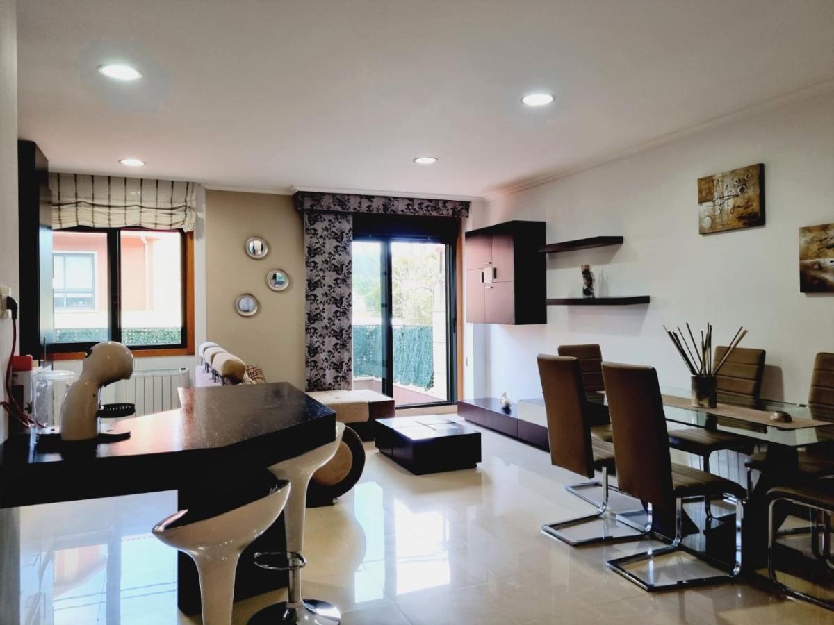 Apartamento Con Terraza Y Piscina Рібейра Екстер'єр фото