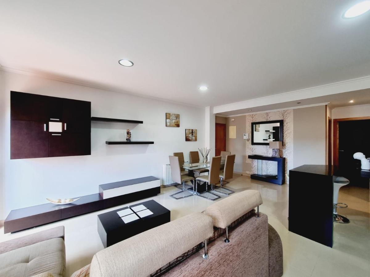 Apartamento Con Terraza Y Piscina Рібейра Екстер'єр фото