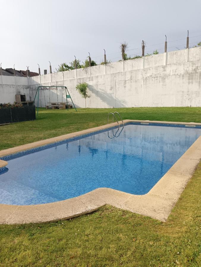 Apartamento Con Terraza Y Piscina Рібейра Екстер'єр фото
